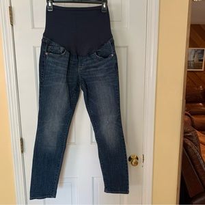 Skinny full panel maternity blue jeans by Old Navy.